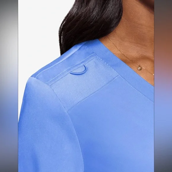 2 Pack Med Couture V Neck Scrub Top Chest Pocket Tuck in Ciel Blue Uniform (2) - Picture 4 of 13